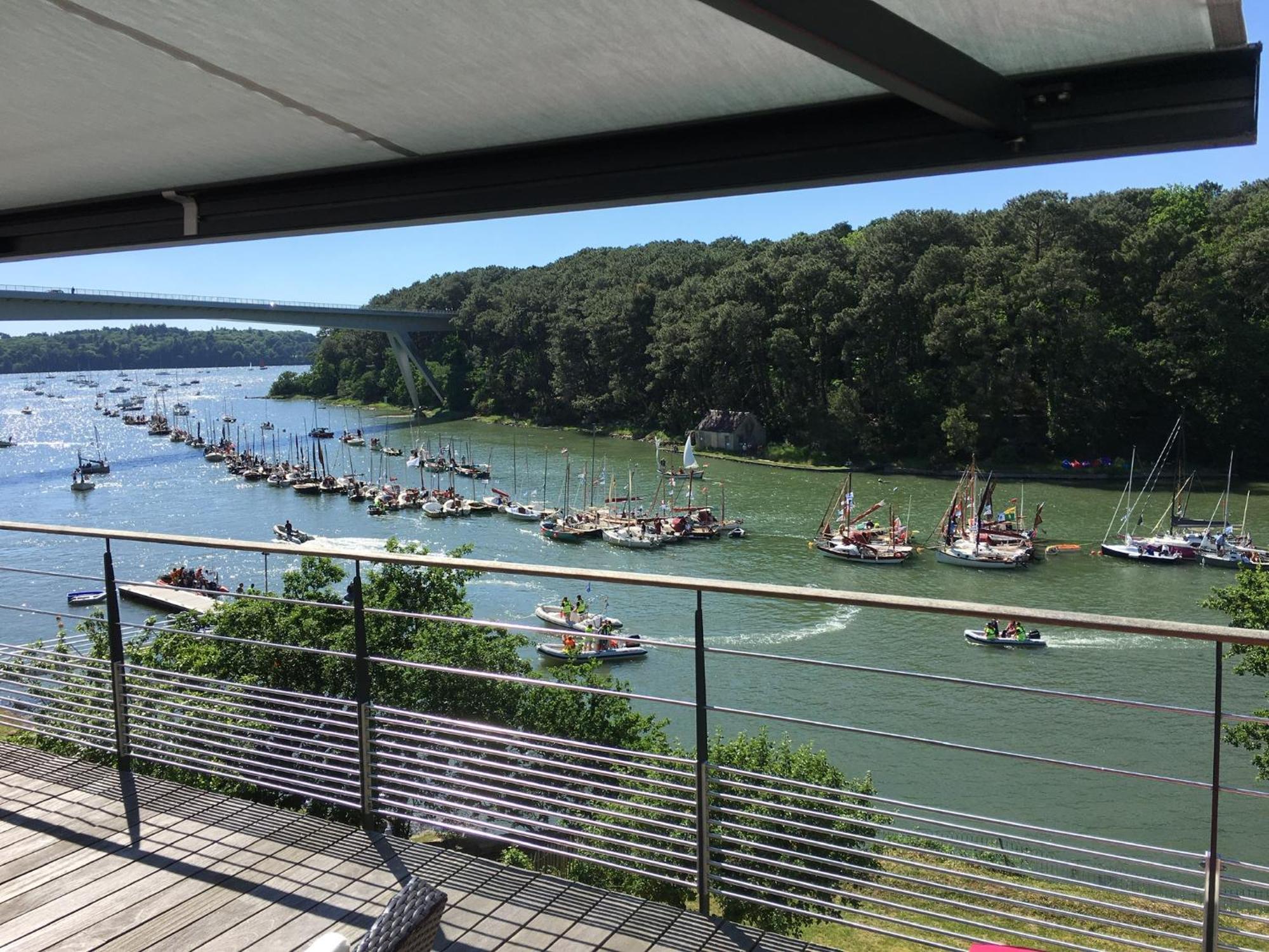 Maison Vue Riviere Du 8 Personnes Holiday home *